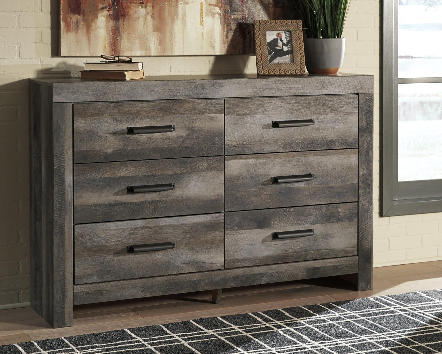 Wynnlow Six Drawer Dresser - Discount Furniture Connection