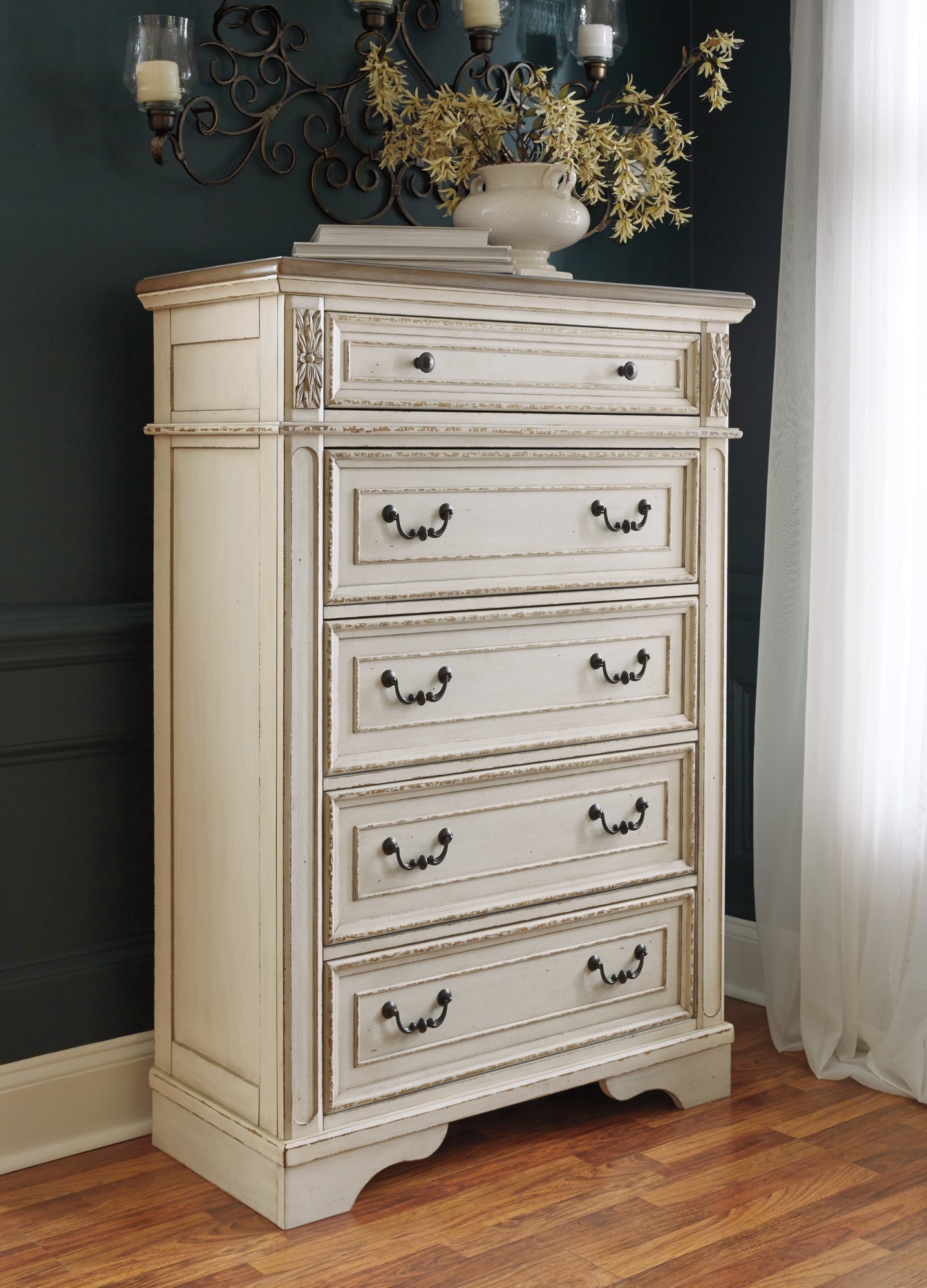 Realyn Five Drawer Chest - Discount Furniture Connection