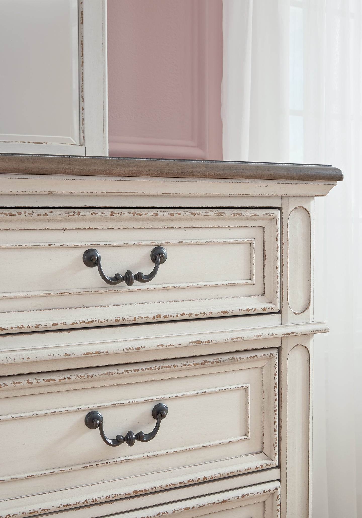 Realyn Dresser and Mirror - Discount Furniture Connection