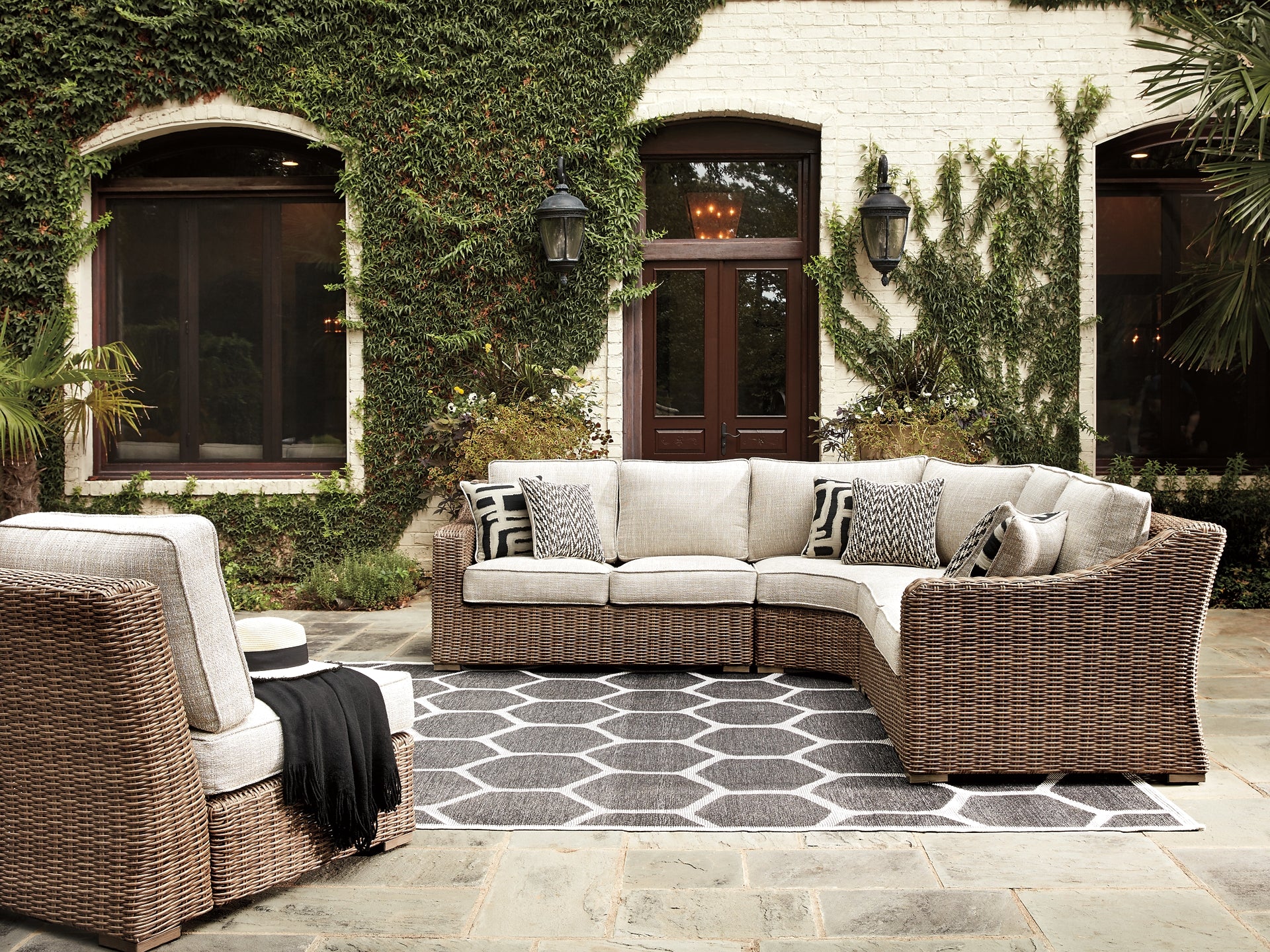 Beachcroft 5-Piece Outdoor Seating Set - Discount Furniture Connection
