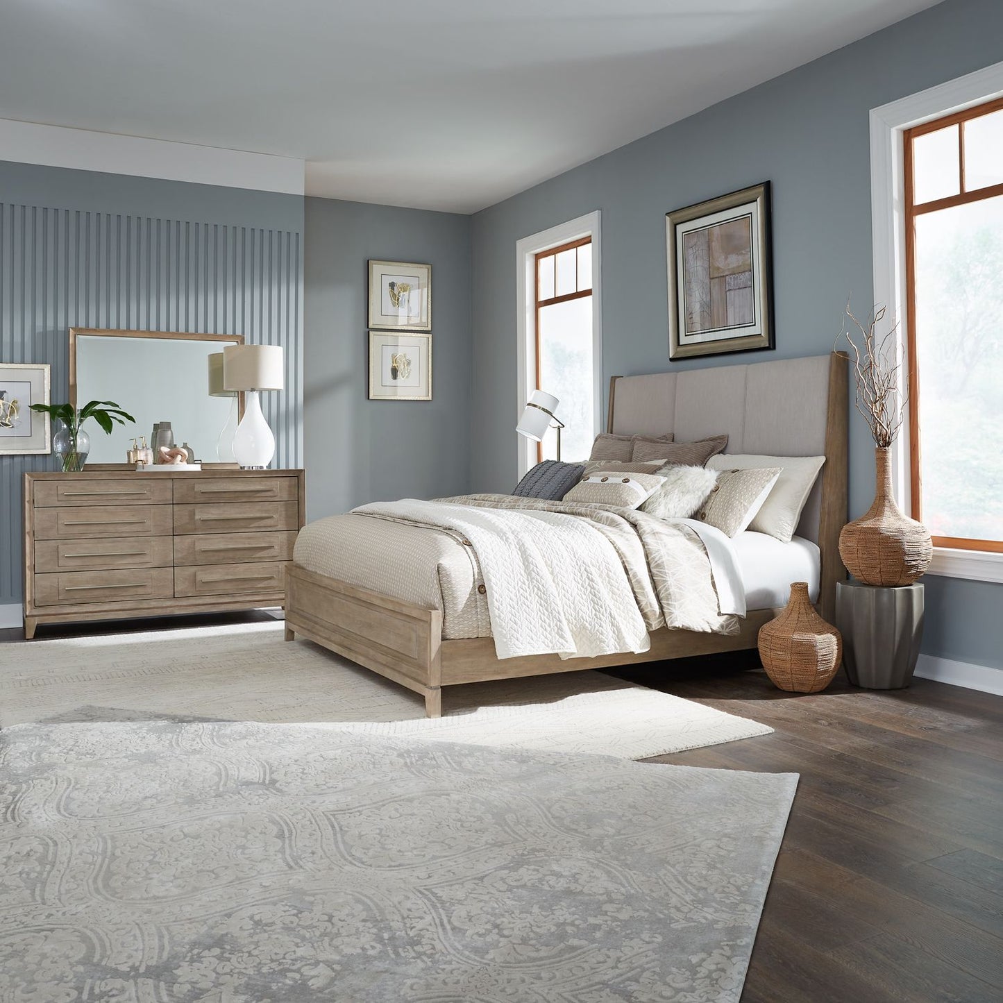 King California Uph Bed, Dresser & Mirror