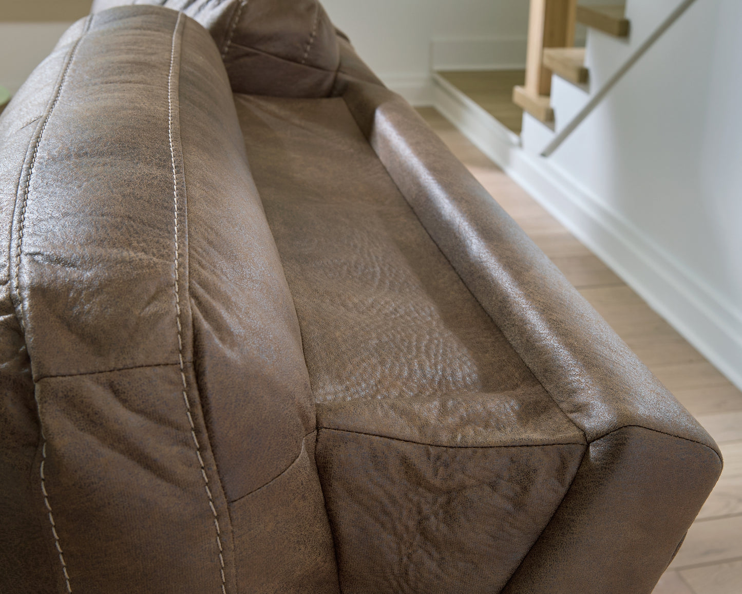 Beckley Place PWR REC Loveseat/CON/ADJ HDRST