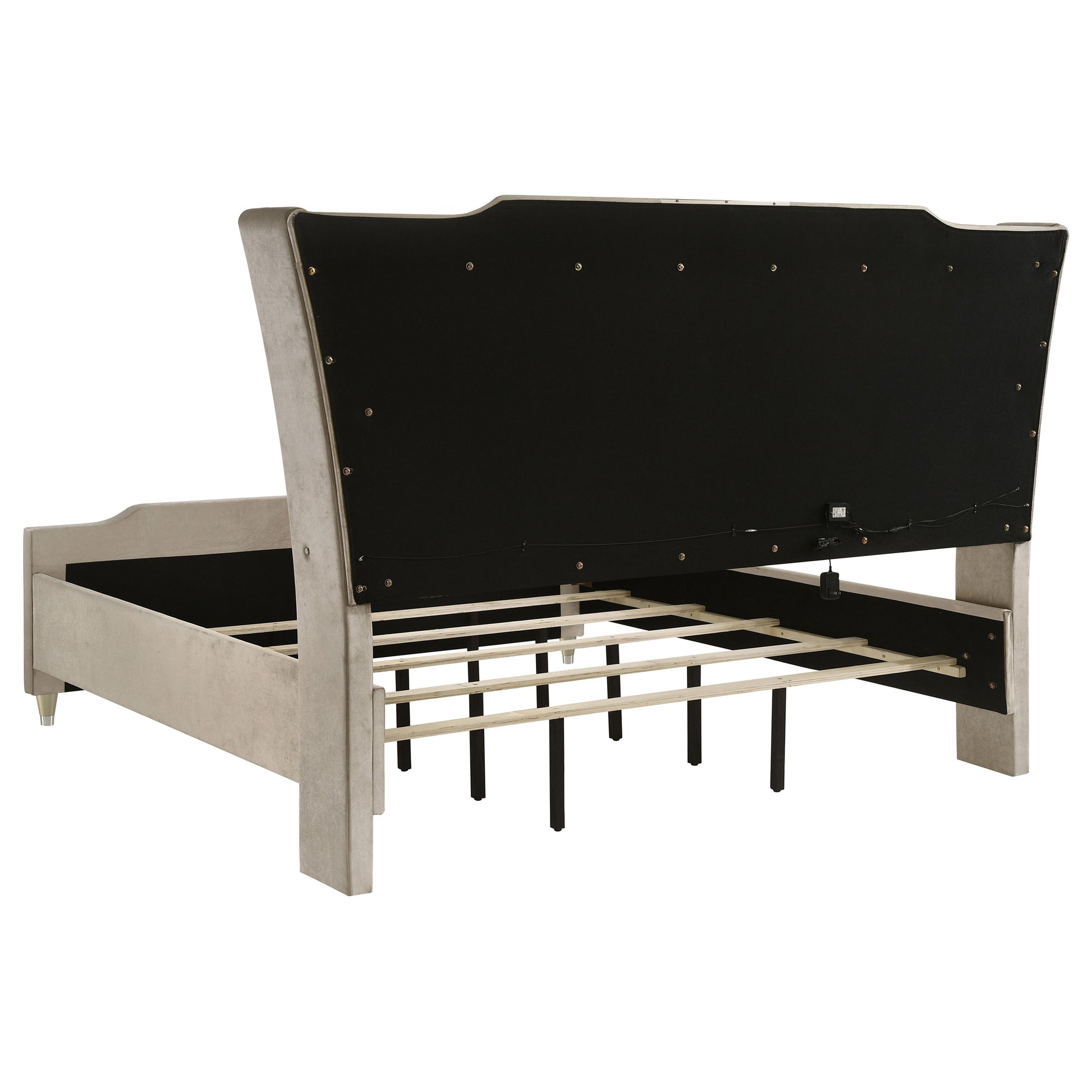 Lorient 5-piece Queen Bedroom Set Ivory and Camel - Discount Furniture Connection