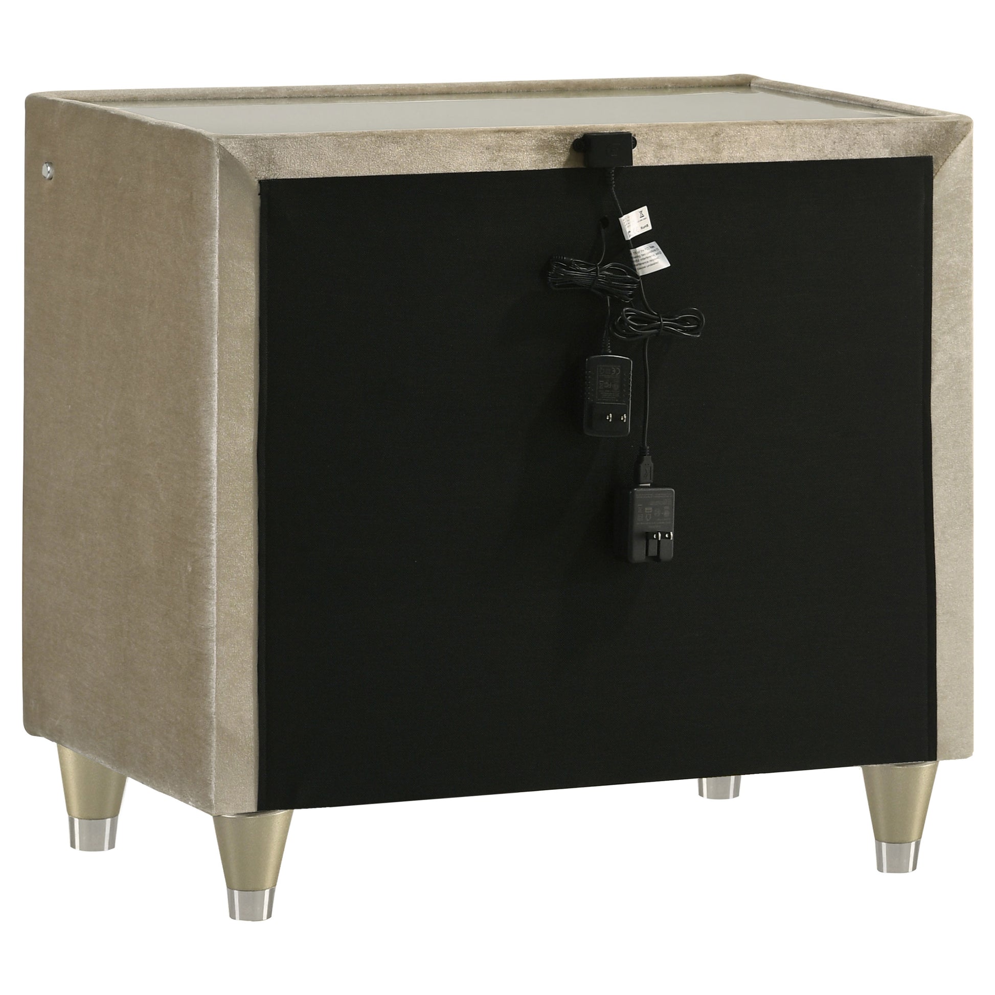 Lorient 5-piece Queen Bedroom Set Ivory and Camel - Discount Furniture Connection