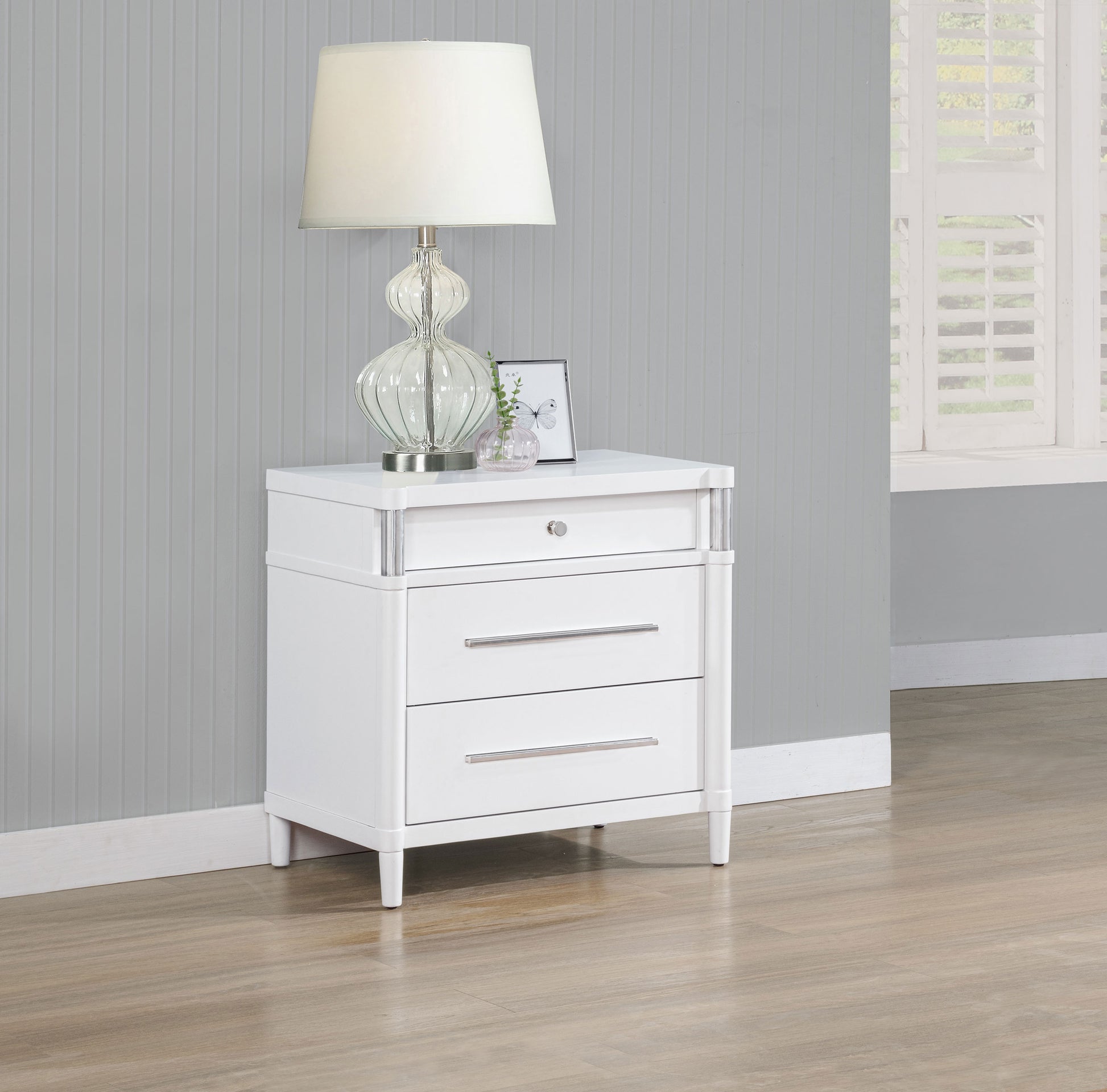 Gracemont 3-drawer Bedroom Nightstand Bedside Table White - Discount Furniture Connection