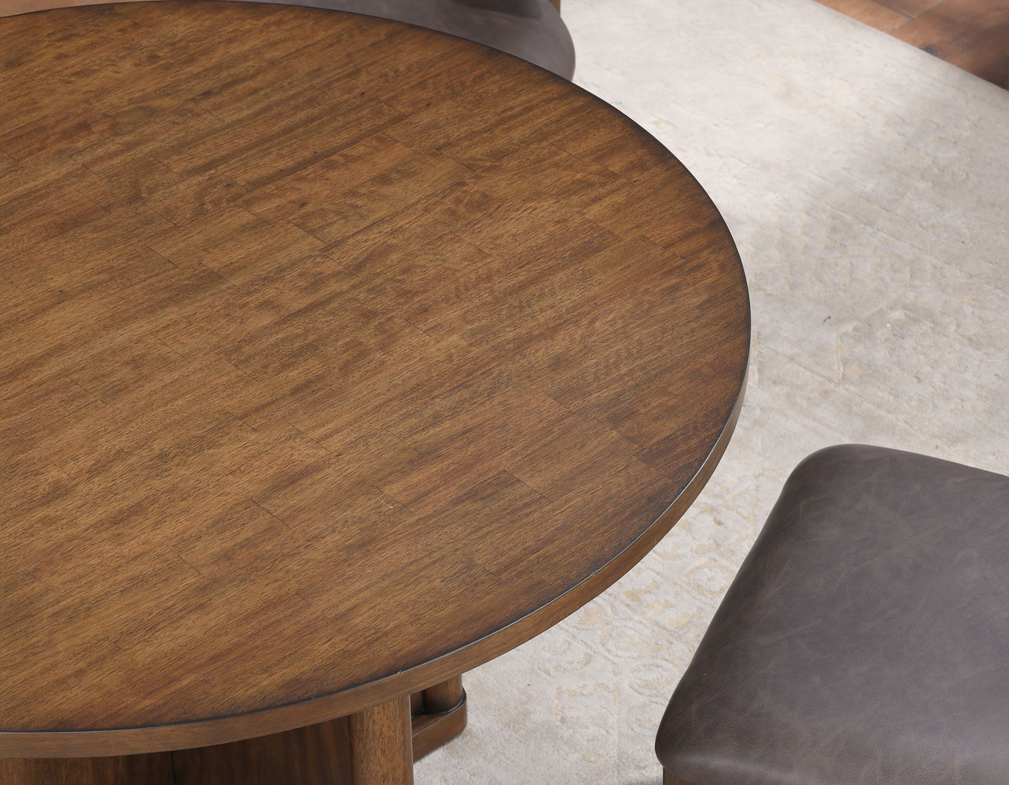 Cambridge 47.25″ Round Dining Table