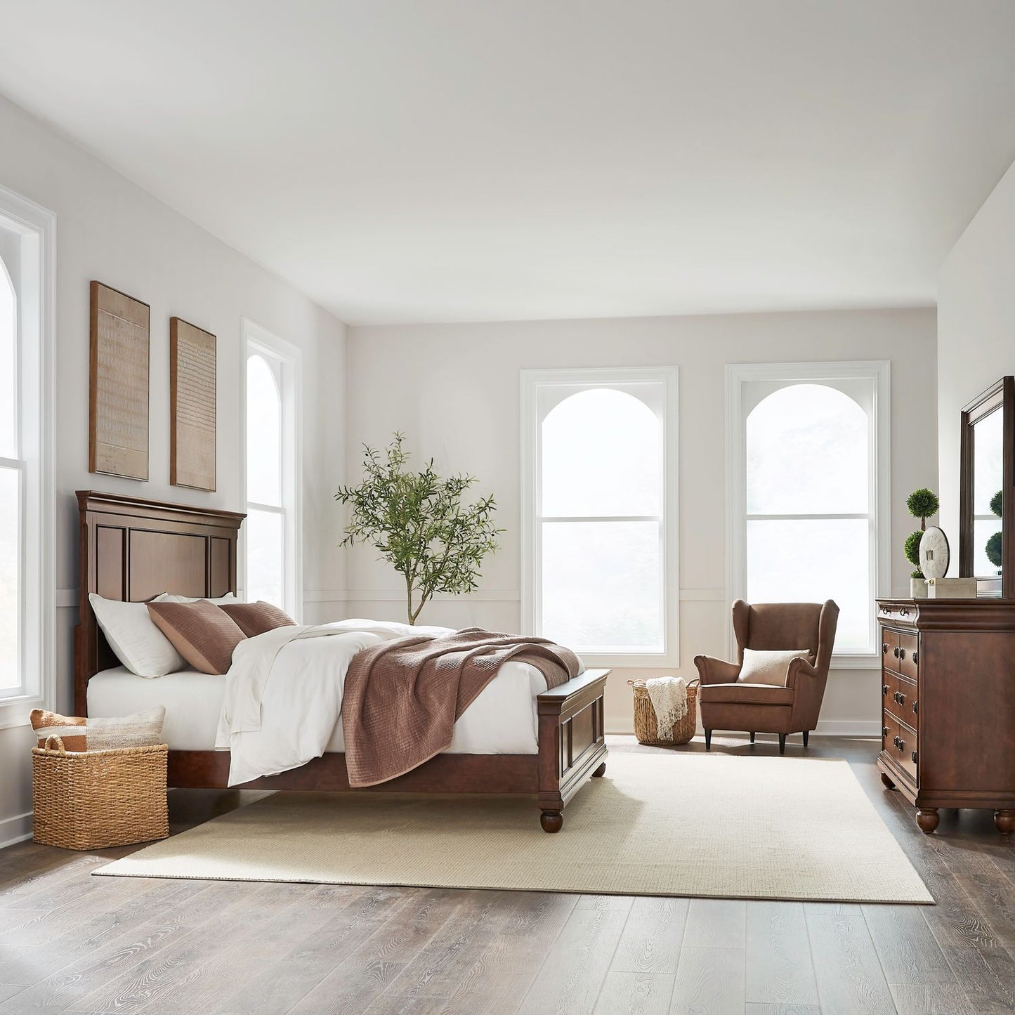 King California Panel Bed, Dresser & Mirror