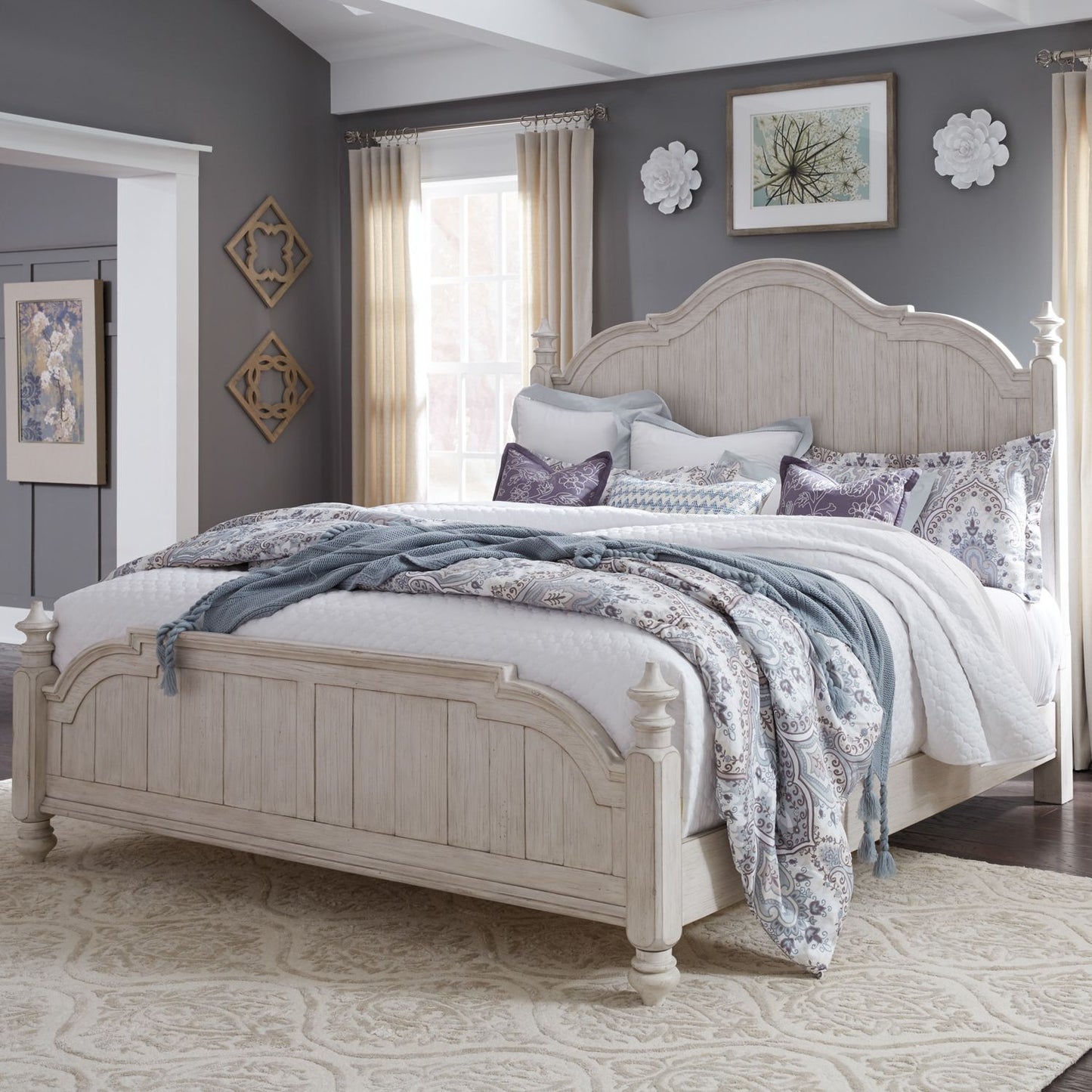 King Poster Bed