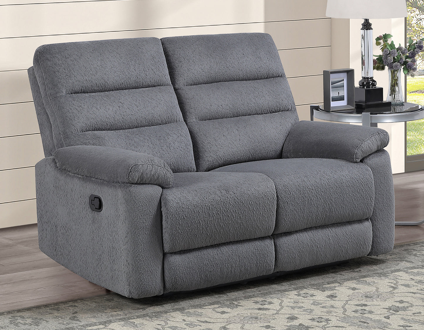 Cozy Manual Reclining

81″ Sofa
59″ Loveseat
Recliner