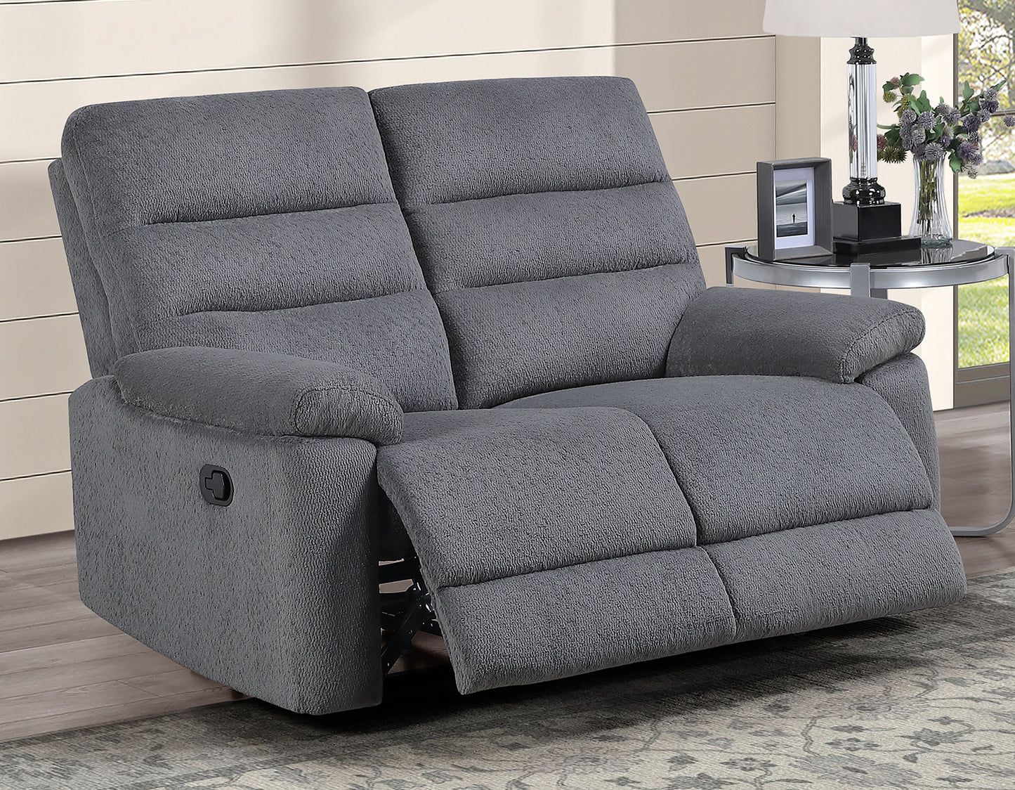 Cozy Manual Reclining

81″ Sofa
59″ Loveseat
Recliner