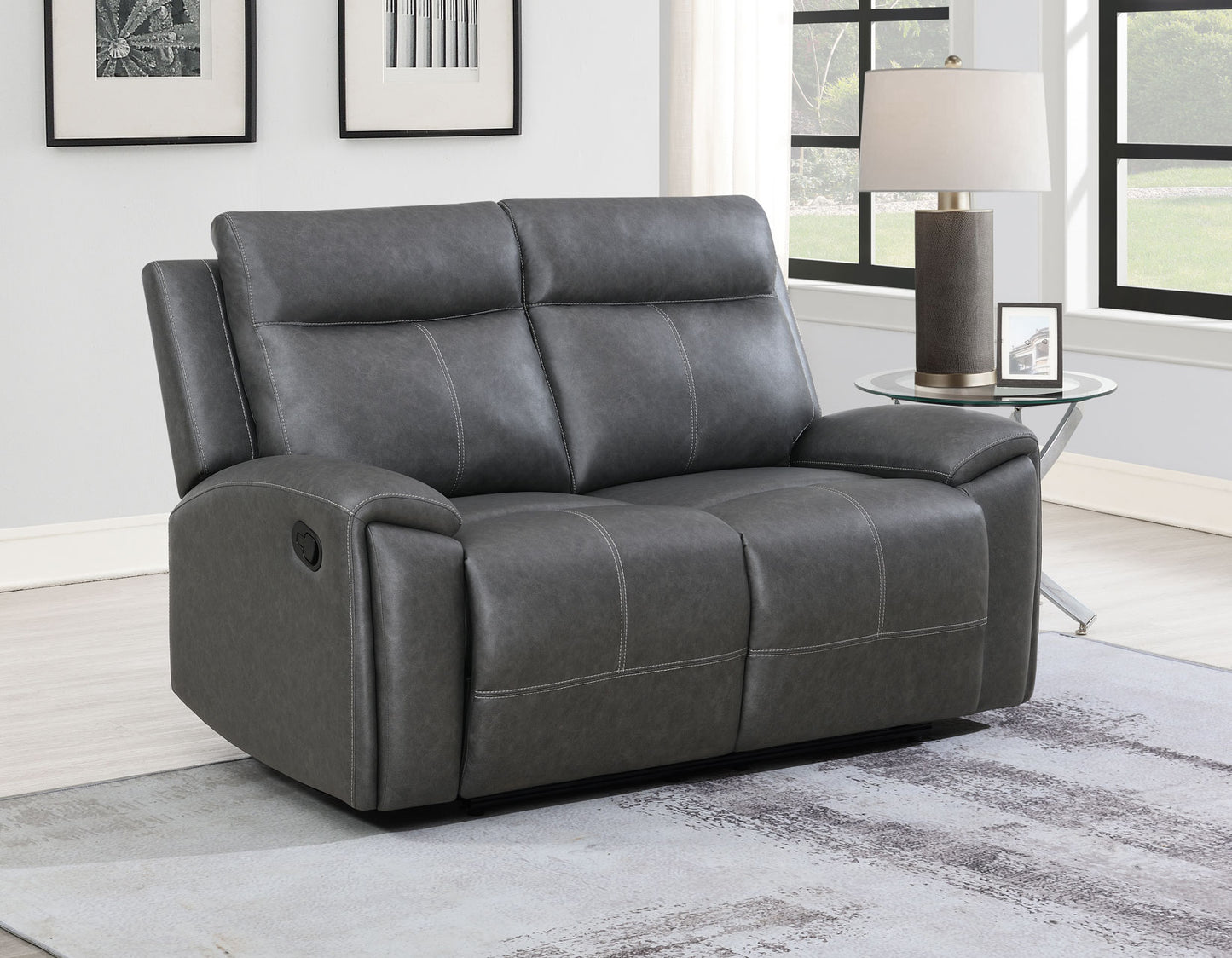Gaston Manual Reclining

87″ Sofa, Drop-Down Console
65″ Loveseat
Recliner, Glider