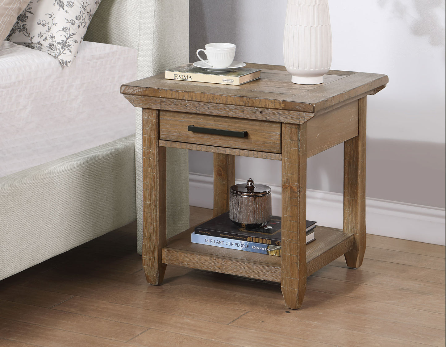 Riverdale

Cocktail Table
End Table