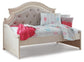 Realyn Twin Day Bed - Discount Furniture Connection