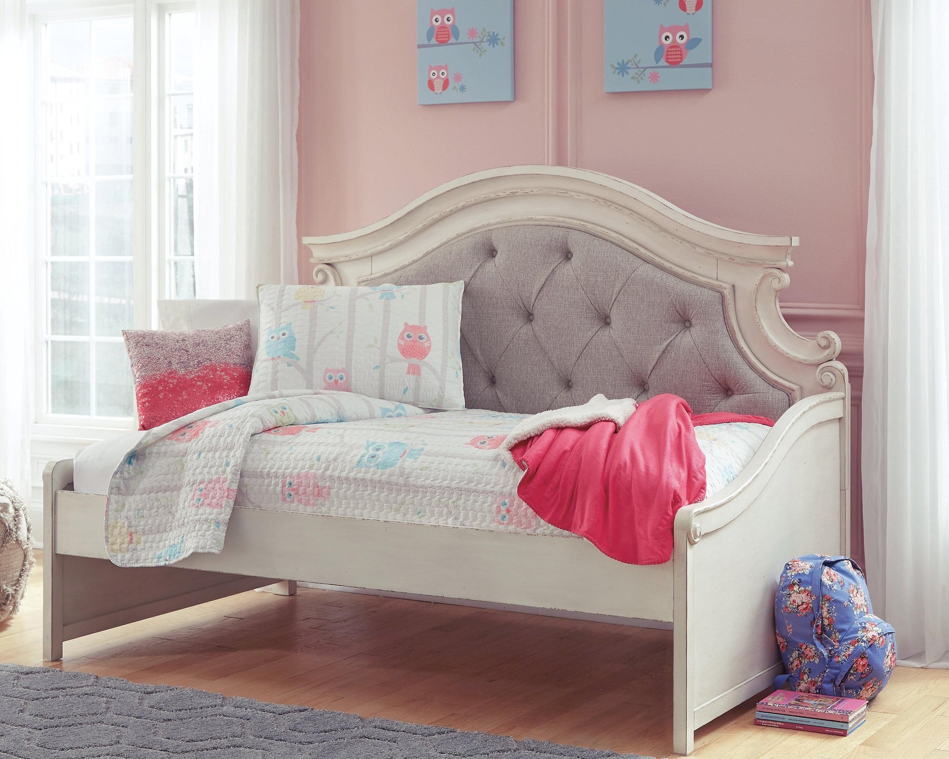 Realyn Twin Day Bed - Discount Furniture Connection