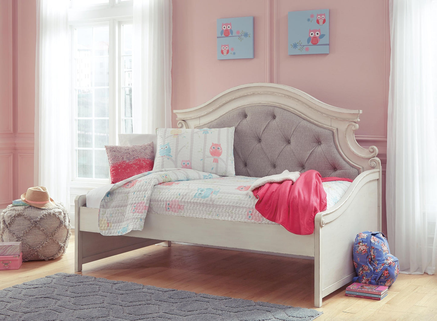 Realyn Twin Day Bed - Discount Furniture Connection