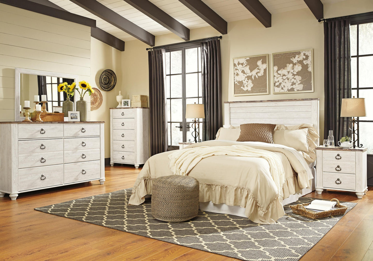 Willowton Five Drawer Chest - Discount Furniture Connection