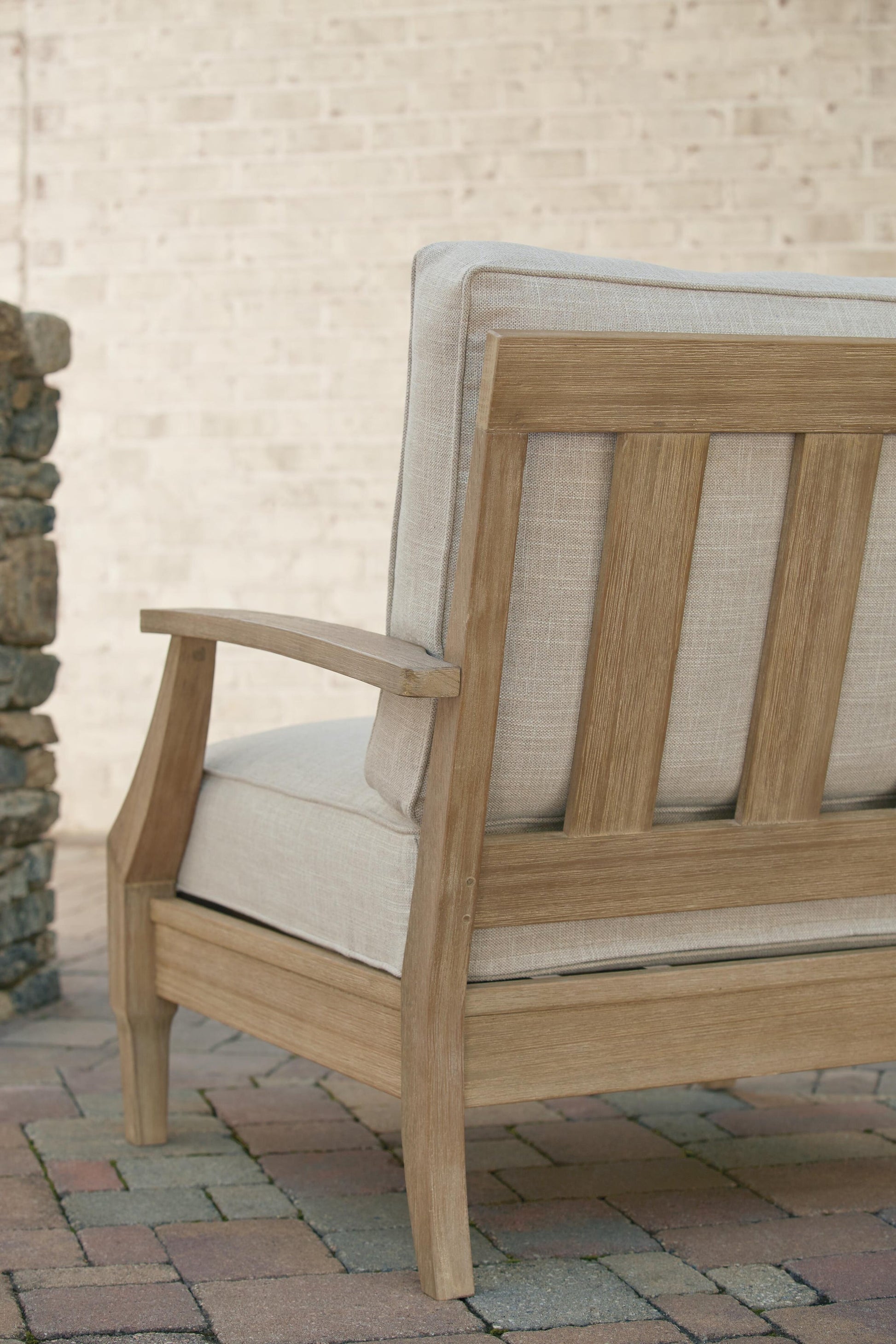 Clare View Lounge Chair w/Cushion (1/CN) - Discount Furniture Connection