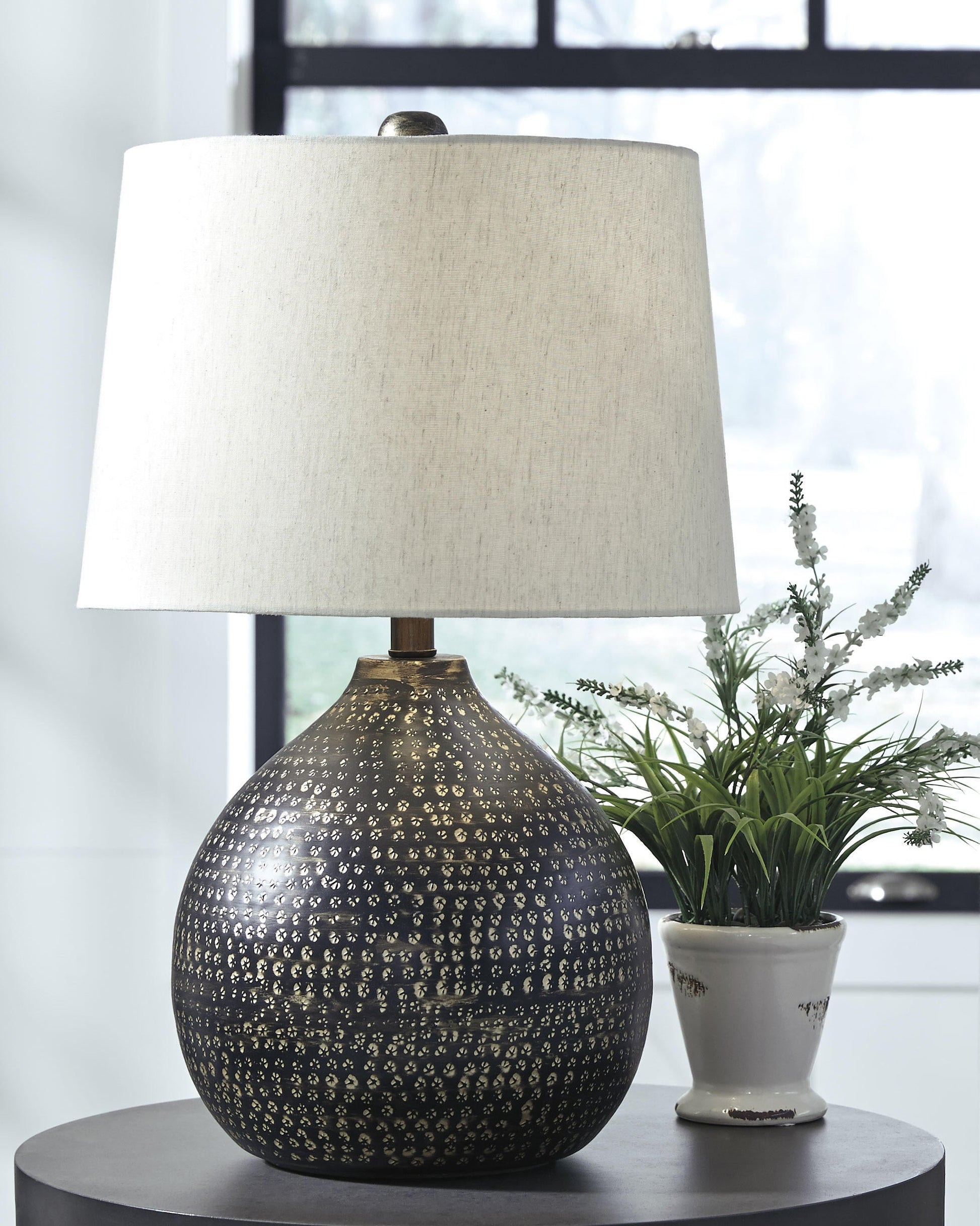 Maire Metal Table Lamp (1/CN) - Discount Furniture Connection