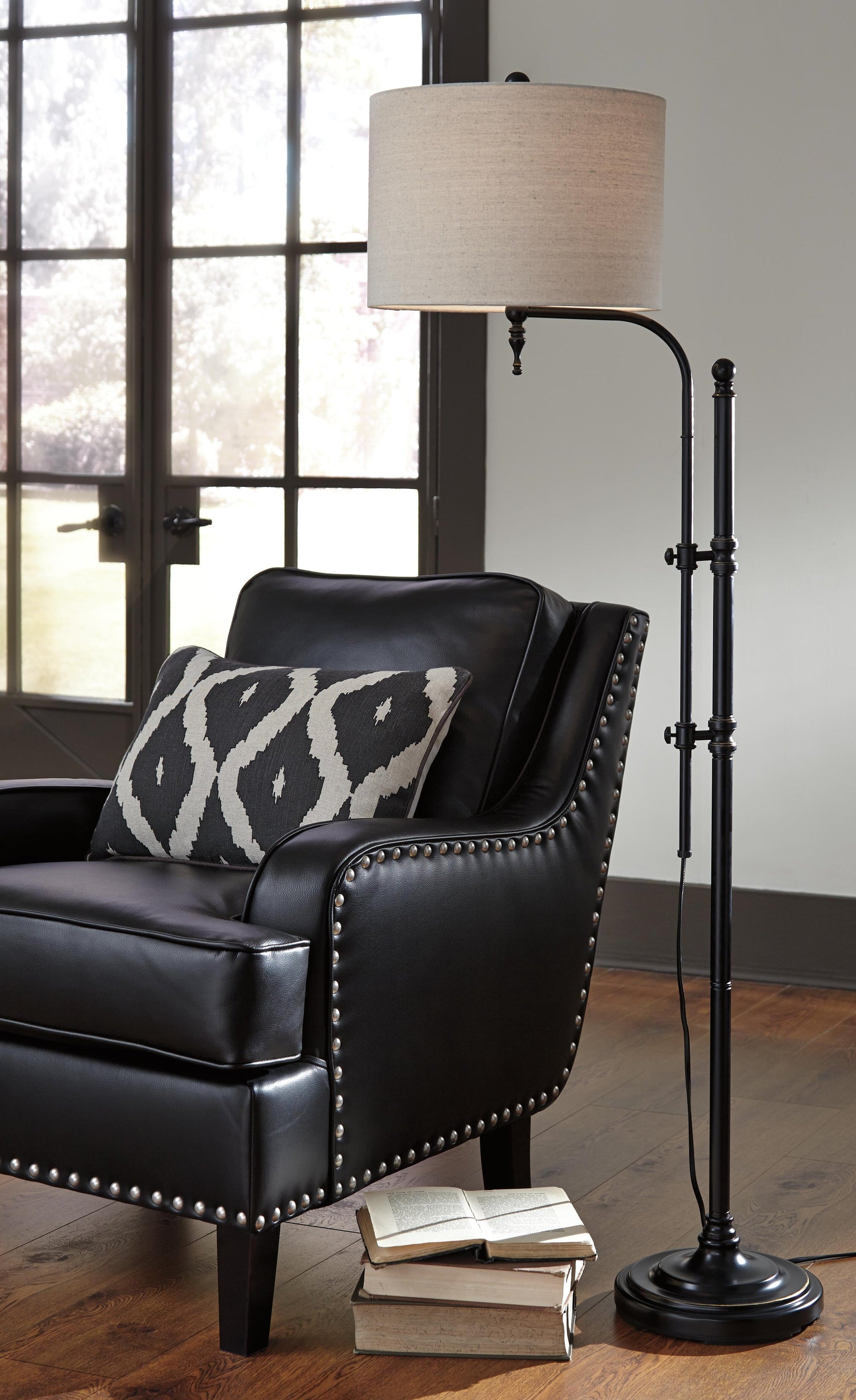 Anemoon Metal Floor Lamp (1/CN) - Discount Furniture Connection